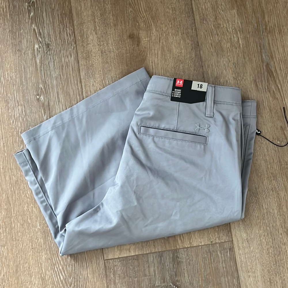 Boys Undet Armour golf shorts